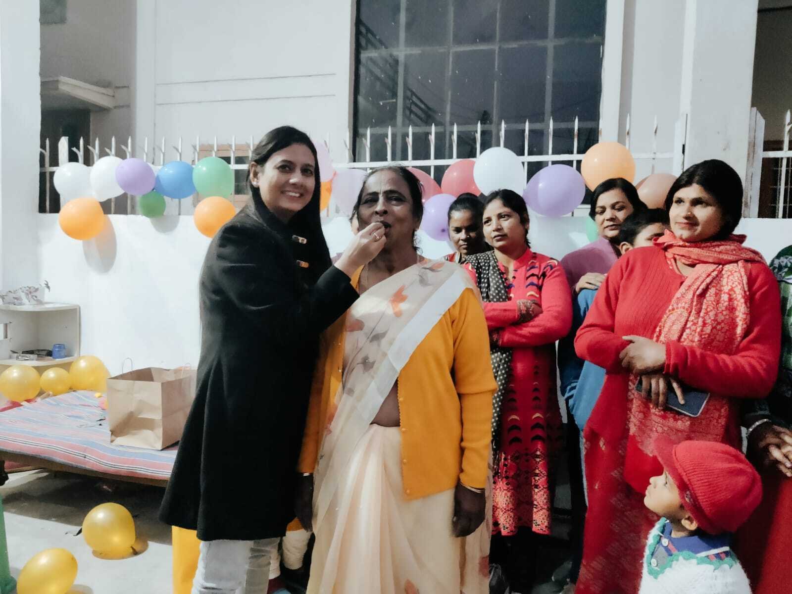 You are currently viewing धूमधाम से मनाया गया संस्थापिका श्रीमती शशिबाला गंगवार जी का जन्मदिन